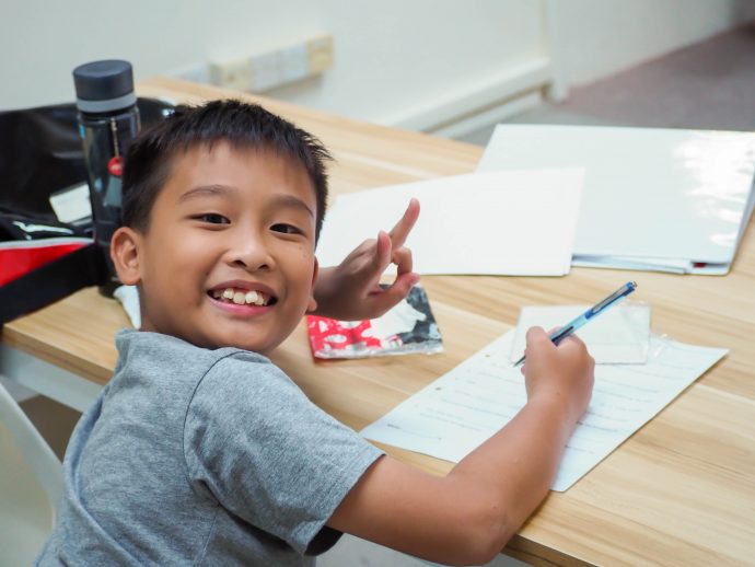 Primary 3 English class lesson photo